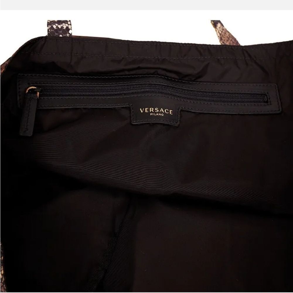 Versace Tote  (SOLD OUT) - Picture 9 of 11